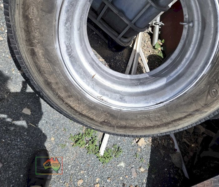 Pair of 11R22.5 Spider Rims with Steer Tyres - photo 4