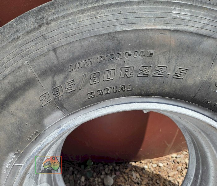 Pair of 295/80R22.5 Rims & Bridgestone Trailer Tyres - photo 4