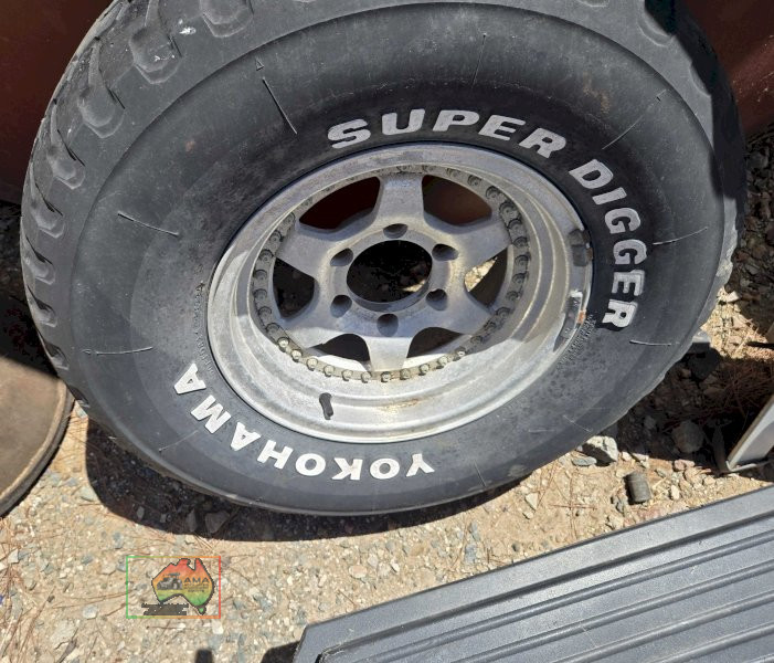 Alloy Rim & Tyre 31x10.5R15LT - photo 2