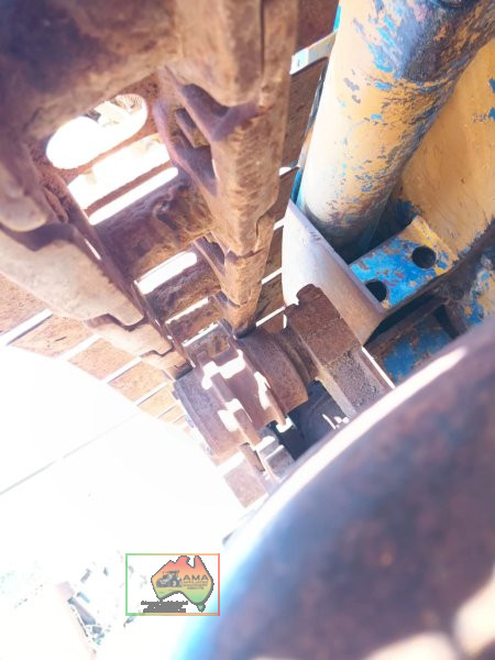 Massey Ferguson 300 Drott Loader - photo 13