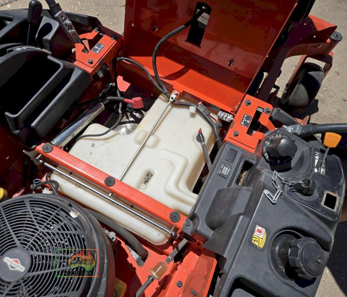 Kubota Z122e Kommander 48 Zero Turn Mower - photo 7