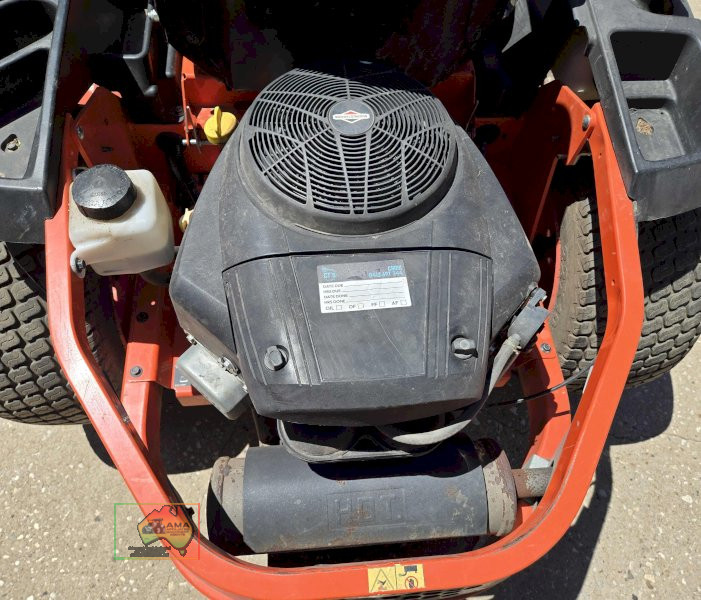 Kubota Z122e Kommander 48 Zero Turn Mower - photo 6
