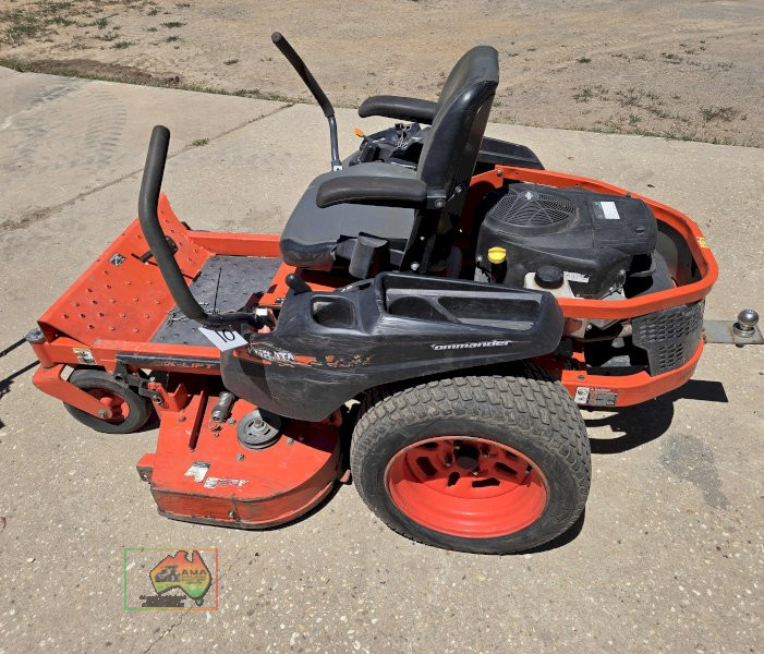 Kubota Z122e Kommander 48 Zero Turn Mower