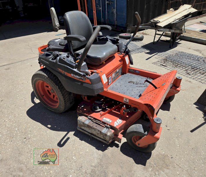 Kubota Z122e Kommander 48 Zero Turn Mower - photo 3