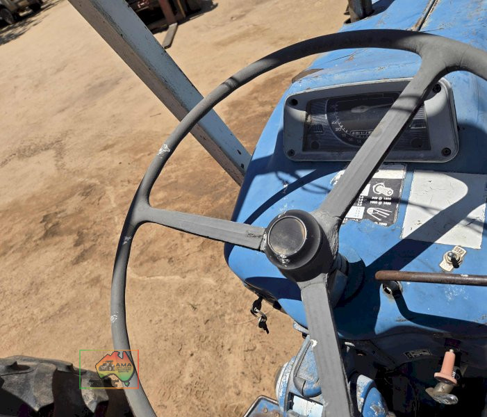 Ford 3000 Tractor - photo 8