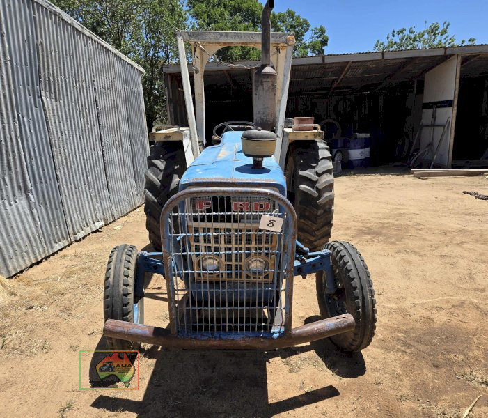 Ford 3000 Tractor - photo 3