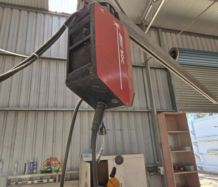 BOC MIG-250R Welder - photo 3