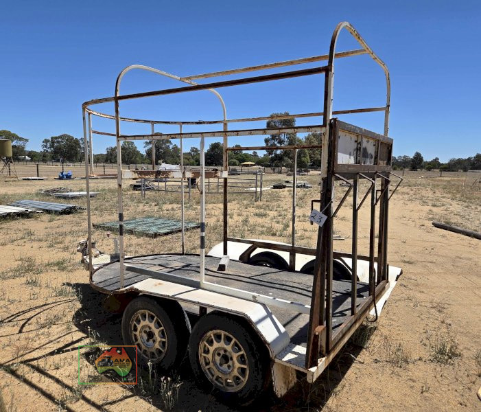 Double Horse Float Frame - photo 2