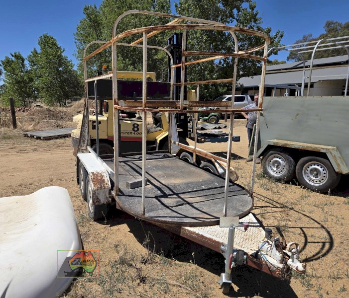 Double Horse Float Frame - photo 3