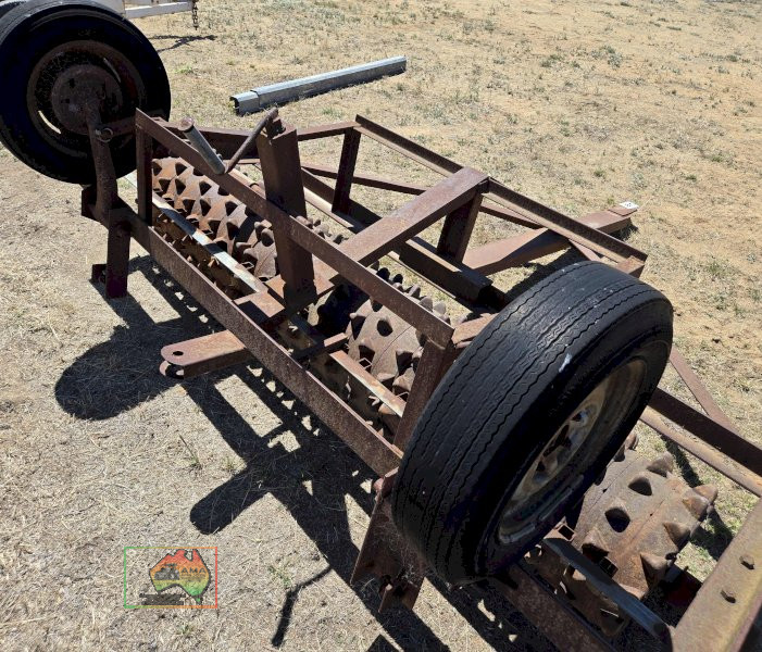 8ft Trailing Spiked Roller - photo 4
