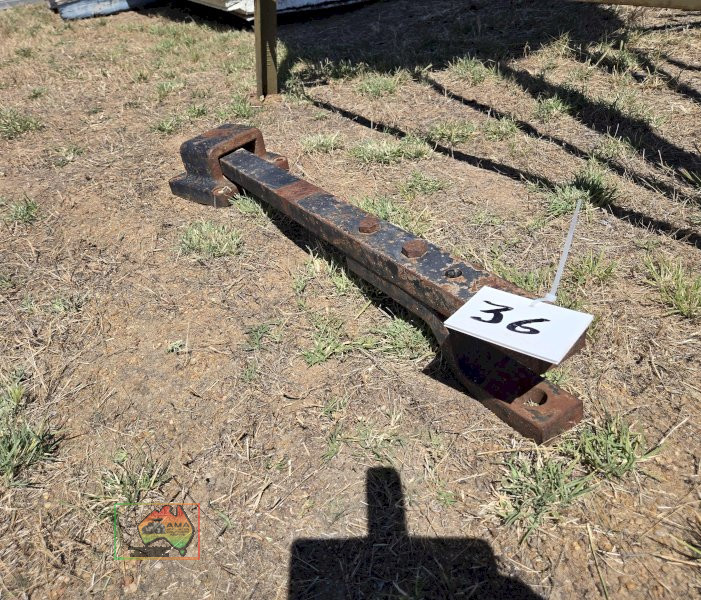 Swinging Tractor Drawbar off 100Hp Case