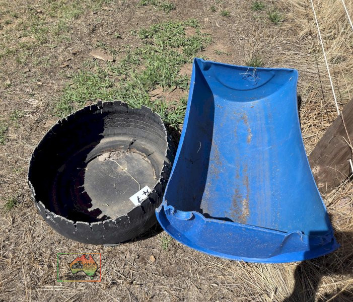 3x Horse Feed Troughs - photo 3