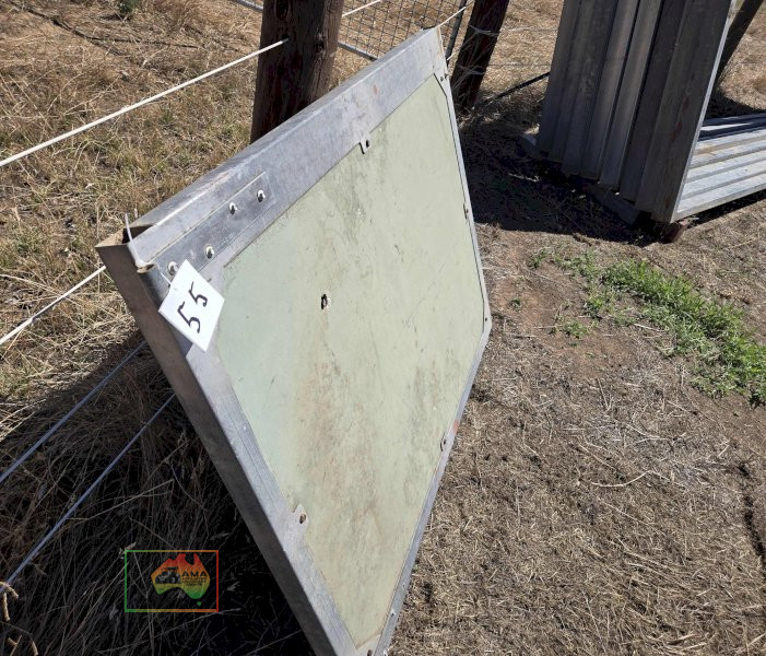 Bottom Stable Door 1.32m x 1.0m High - photo 2