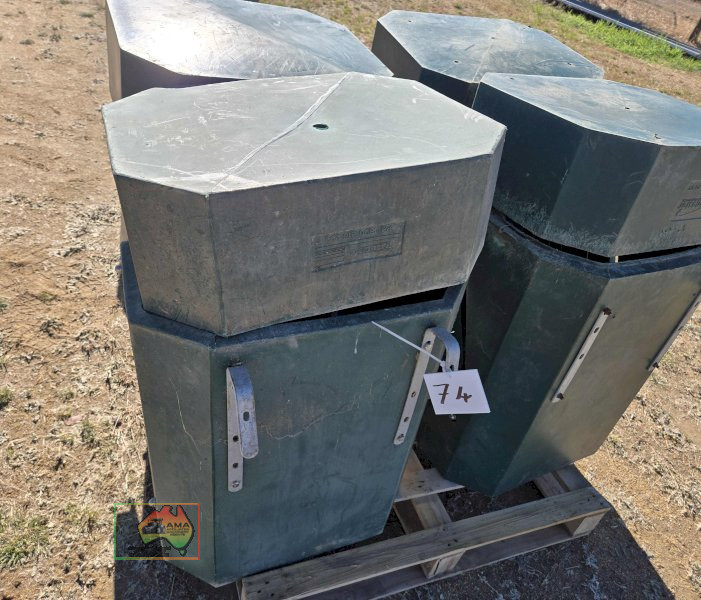 Pair of Polymaster PT-03 Hay Racks