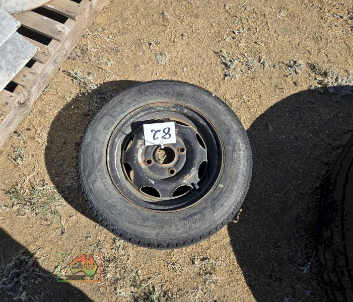 4 stud 11R22.5 Trailer Rim & Tyre - photo 3