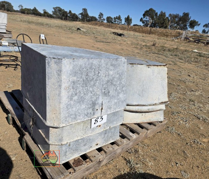 8x Galv. Corner Feeders