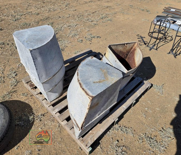 8x Galv. Corner Feeders - photo 2