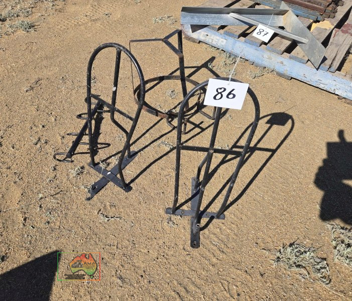 Rail Bracket for Feed Bucket & 2 Saddle Racks - photo 2