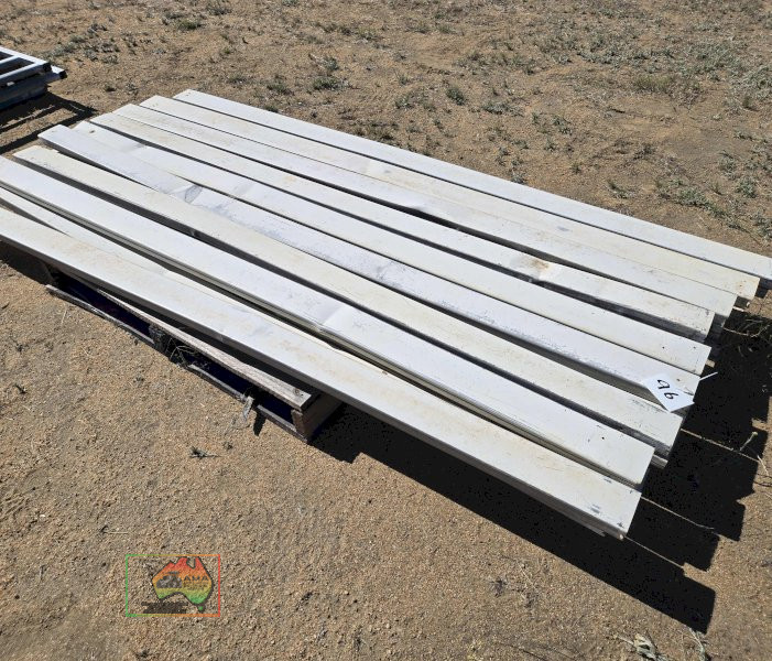17x Pressed Aluminium Rails 105x38x2.5m - photo 2