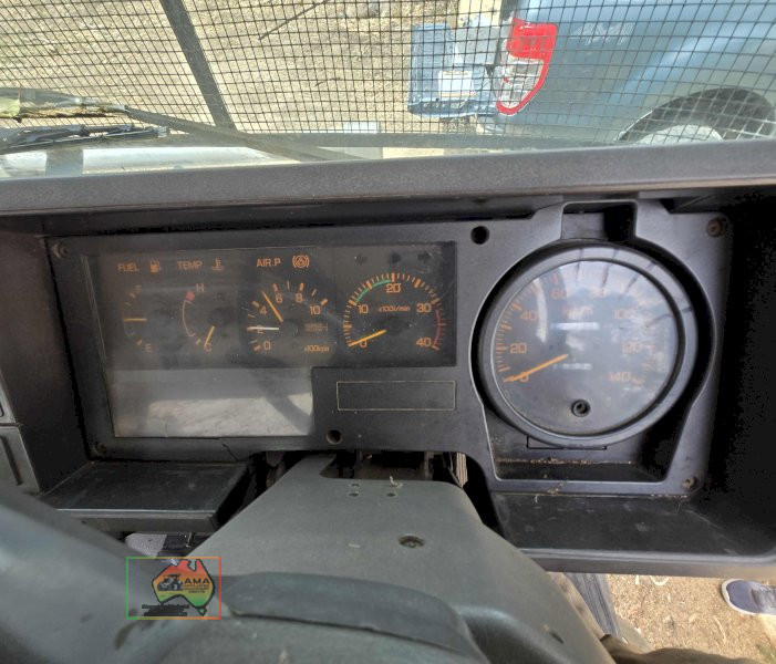1994 UD CLG Horse Transport Truck - photo 12
