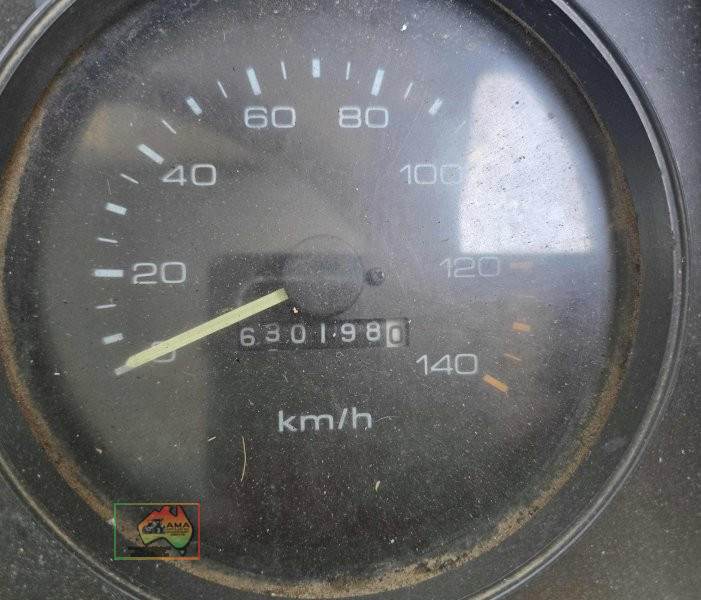 1998 Isuzu FRR-500 LWB Truck - photo 11