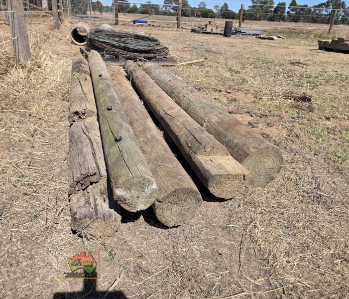 5x Assorted Pine Posts - photo 3