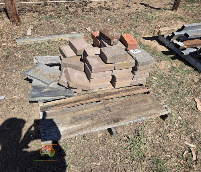 Pallet of Mixed Concrete Pavers - photo 3