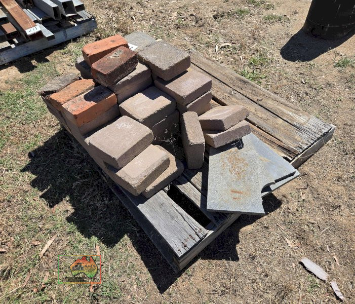 Pallet of Mixed Concrete Pavers - photo 2