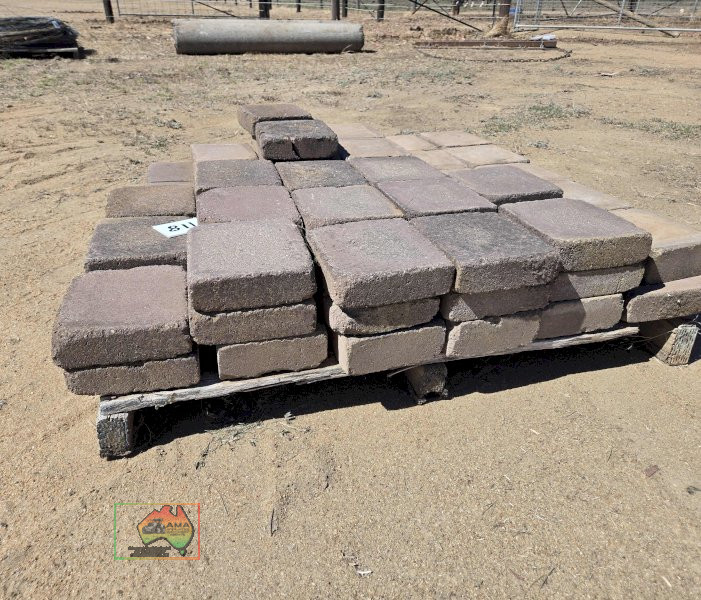 75x Concrete Pavers - photo 2