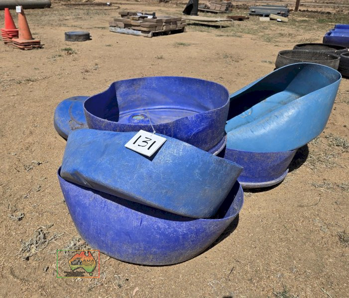 6x Plastic Feed Troughs - photo 1