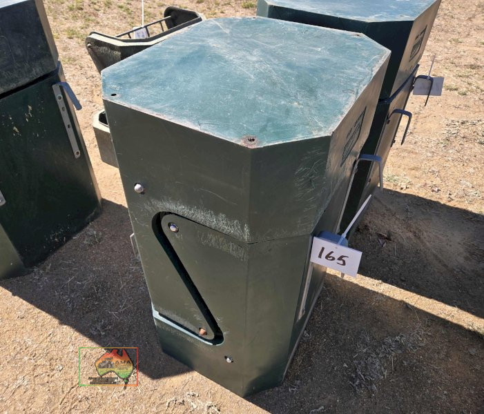 Pair of Polymaster PT-03 Hay Racks