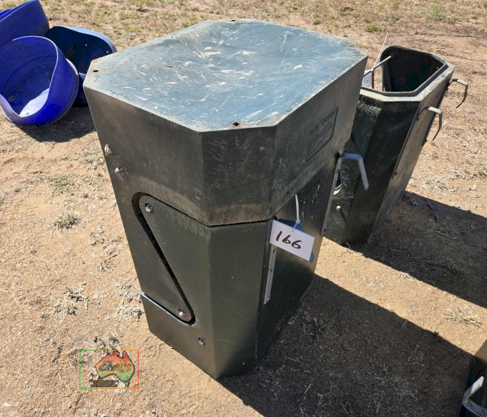 Pair of Polymaster PT-03 Hay Racks