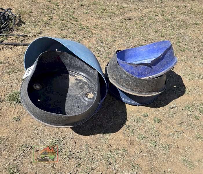 6x Plastic Feeders - photo 5