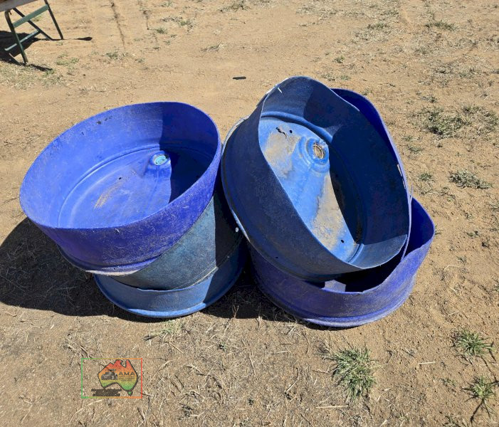 6x Plastic Feeders - photo 3