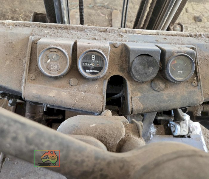 Toyota EV-9005 Forklift - photo 8