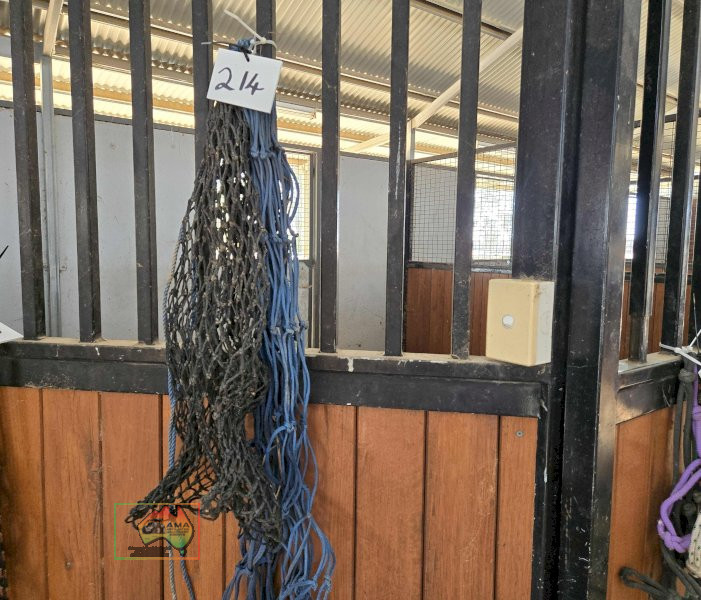 3x Hay Nets