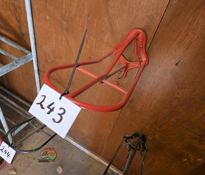 Wall Mount Saddle Rack - photo 2