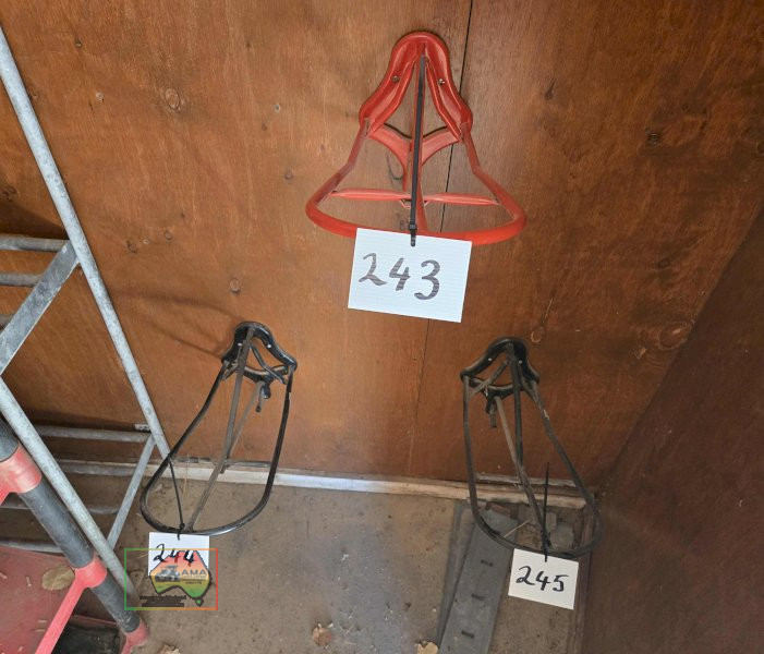 Wall Mount Saddle Rack - photo 3