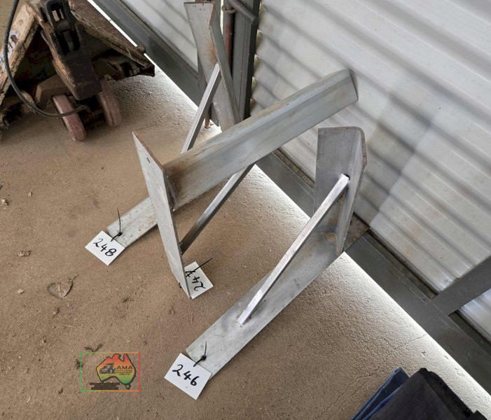Wall Mount Saddle Rack (x1) - photo 4
