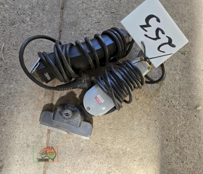 2x Horse Clippers - photo 3
