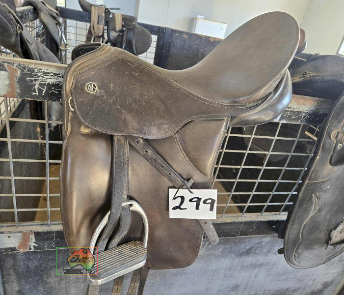 Kieffer 15" Saddle with Stirrups.