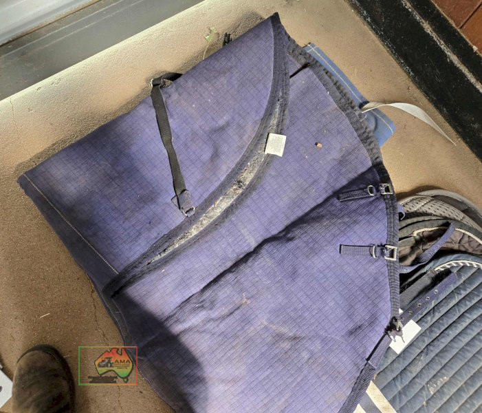 2x Canvas Neck Rugs (16 Hands) - photo 3