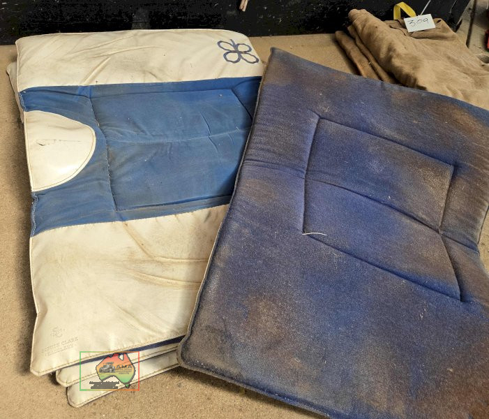 4x Sophie Clark Padded Exercise Saddle Blankets - photo 5