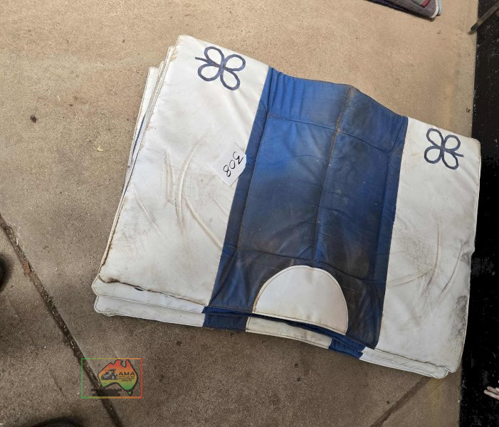 4x Sophie Clark Padded Exercise Saddle Blankets