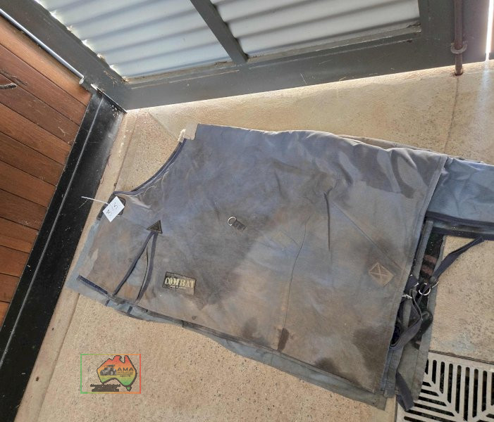 2x Combat Yearling Rugs - photo 2