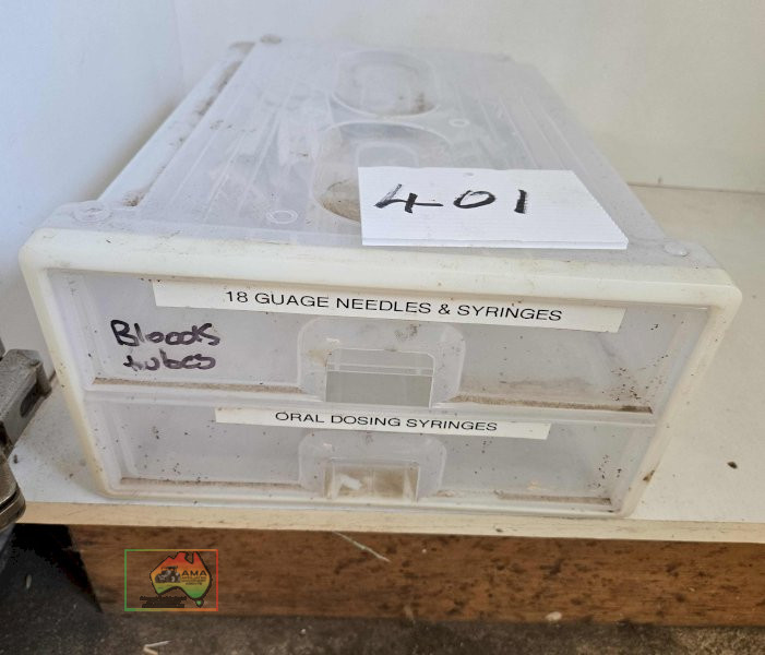 Needles & Assorted Syringes - photo 2
