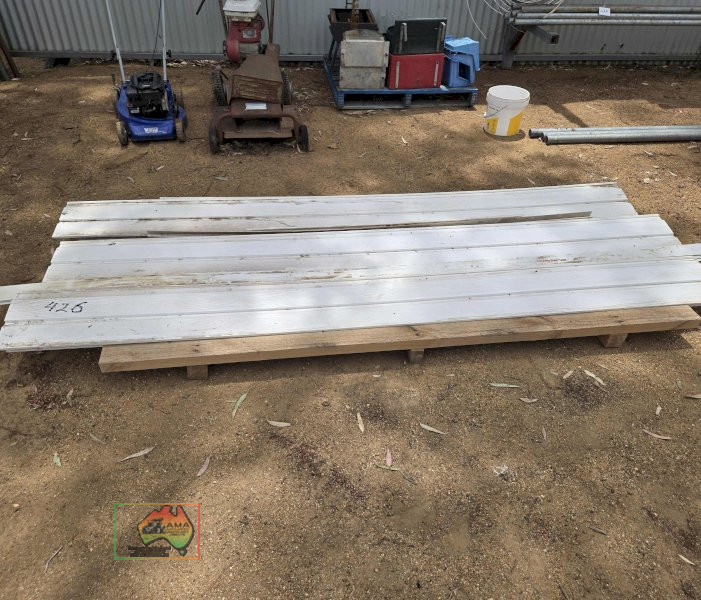 15 Various Lengths of Poly Weatherboard & Flashing - photo 3