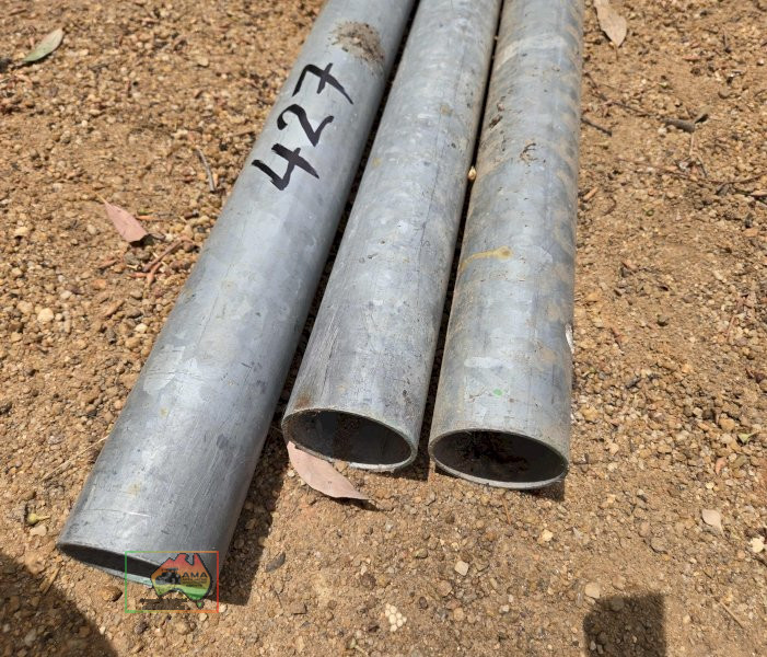 3x 6m Lengths of New 2-1/4" Galv. Pipe - photo 2