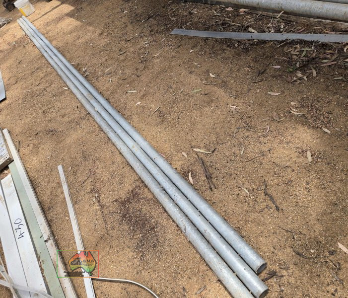 3x 6m Lengths of New 2-1/4" Galv. Pipe - photo 3
