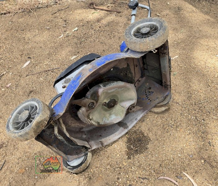 Victa Vantage Mower - photo 4